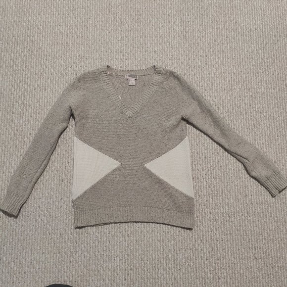 Forever 21 Knit V-Neck Sweater - Picture 1 of 3